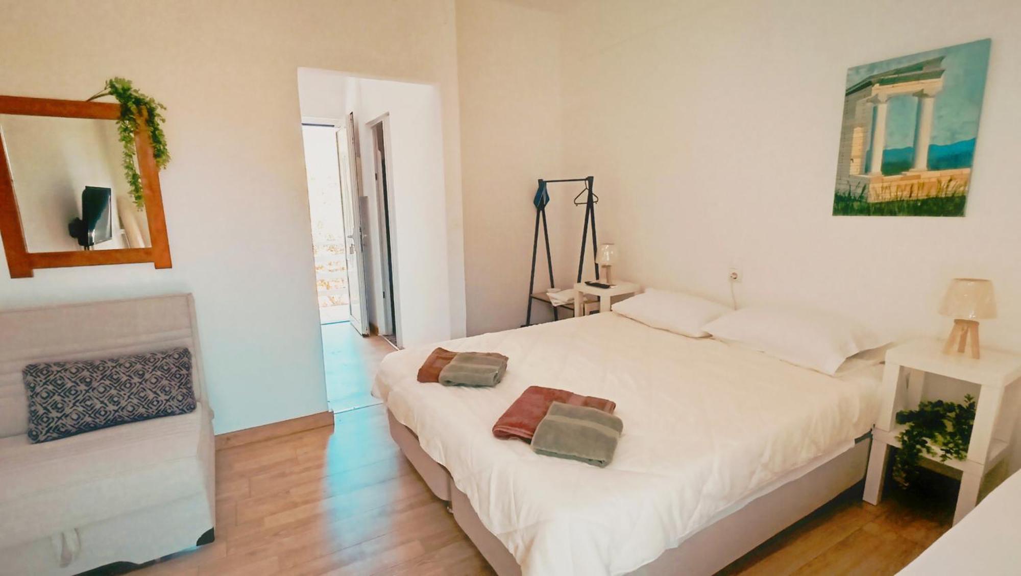 Karavaki Apartment *